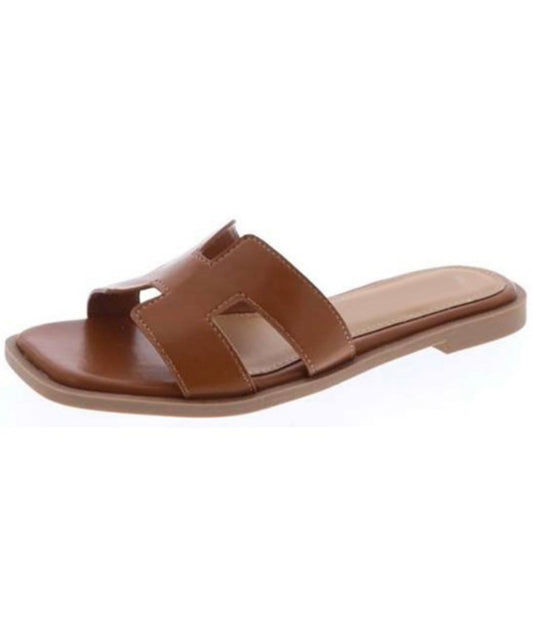 The Palmer Flat Sandals