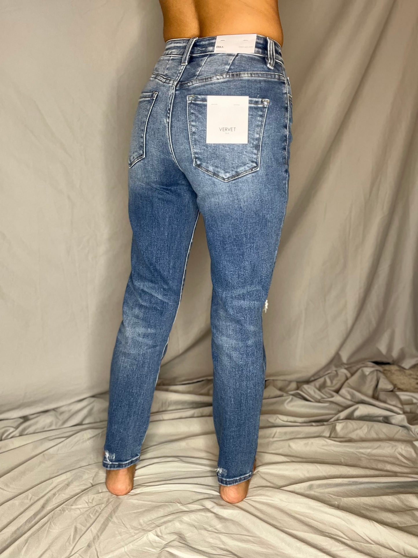 Vervet Super High Rise Crop Mom Jeans