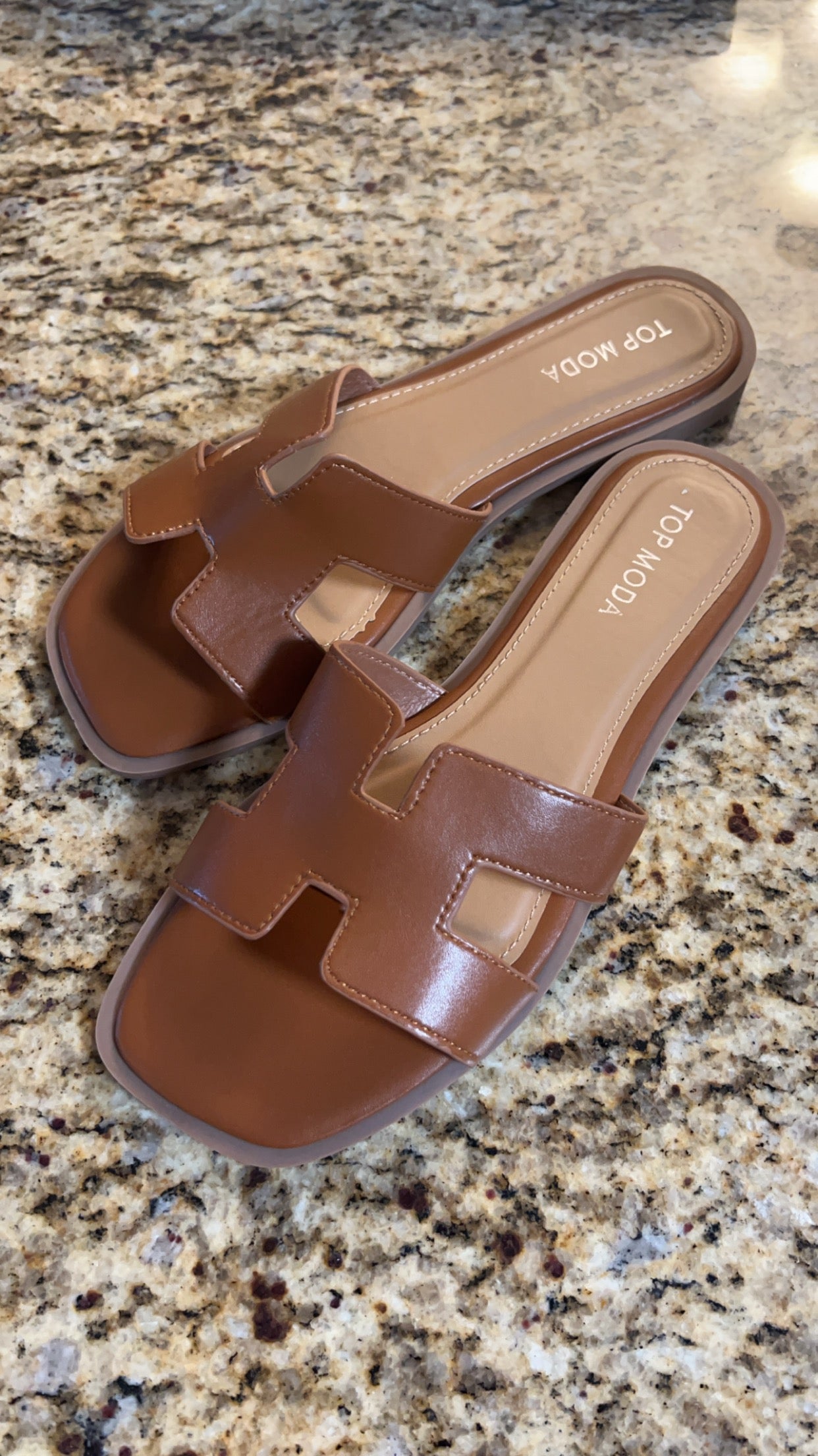 The Palmer Flat Sandals