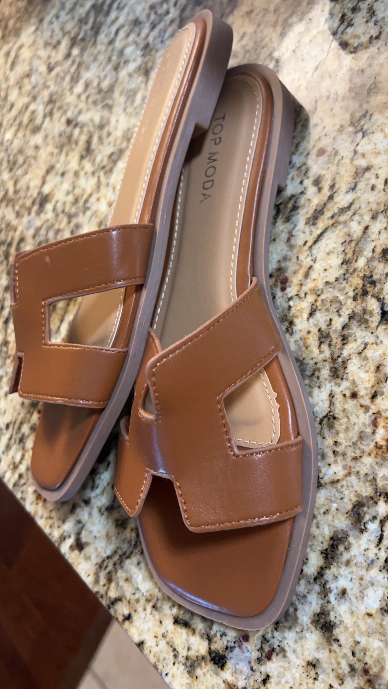 The Palmer Flat Sandals